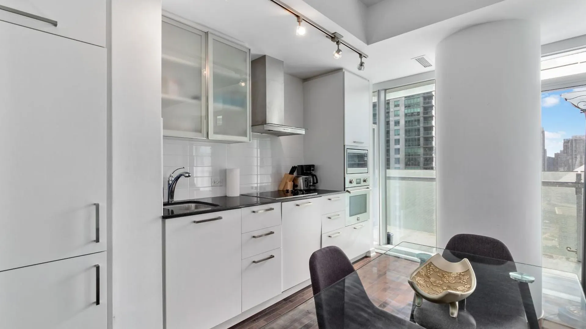 Downtown Suites 4 Toronto Canada