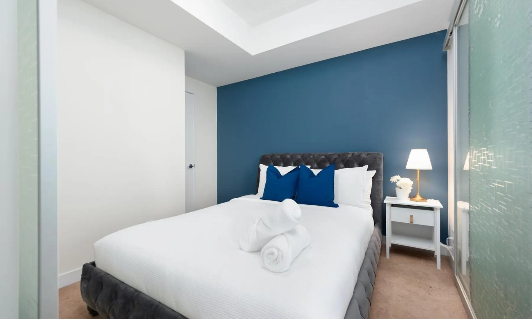 Downtown Suites 4 Toronto Apartment